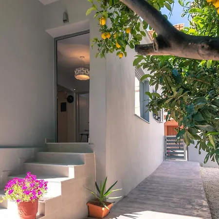 Holiday home Ithaka By 